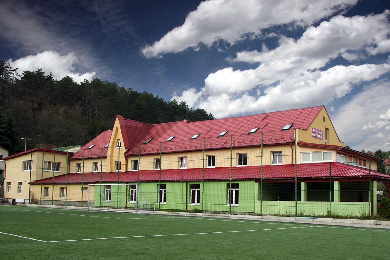 Penzion Olympia** บันสกาบิสตรีตซา ภายนอก รูปภาพ